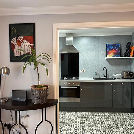 Private Main Door Lovely 2 Bedroom Apartment Edinburgh Bagian luar foto