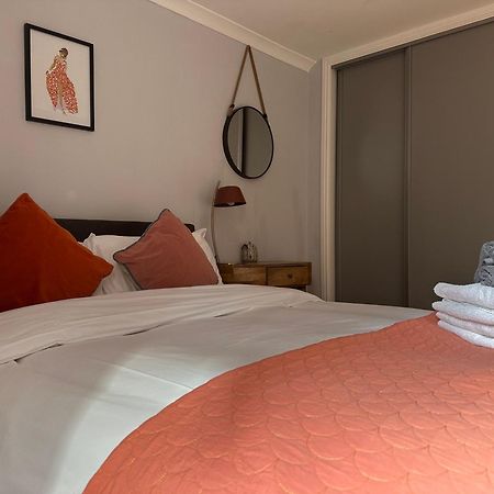 Private Main Door Lovely 2 Bedroom Apartment Edinburgh Bagian luar foto