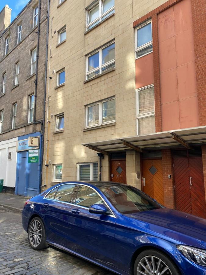 Private Main Door Lovely 2 Bedroom Apartment Edinburgh Bagian luar foto
