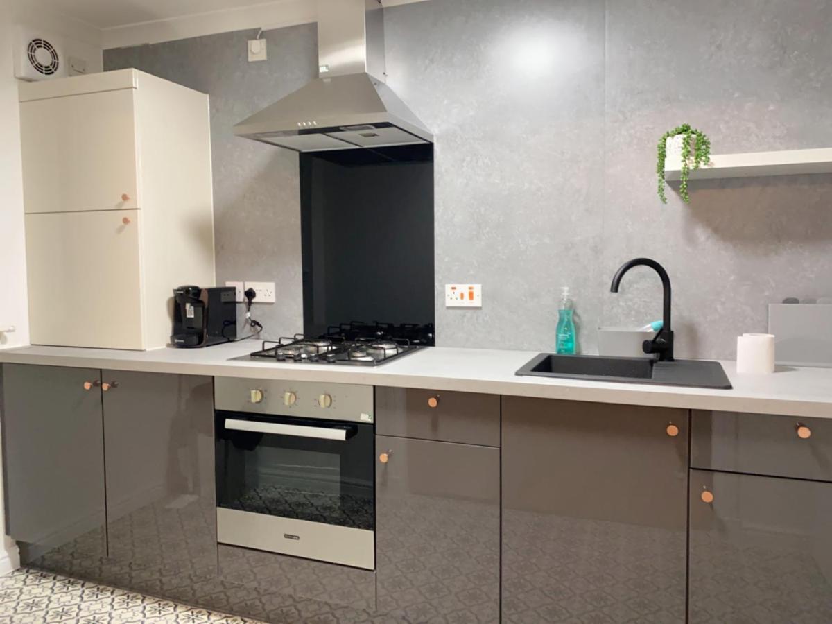 Private Main Door Lovely 2 Bedroom Apartment Edinburgh Bagian luar foto