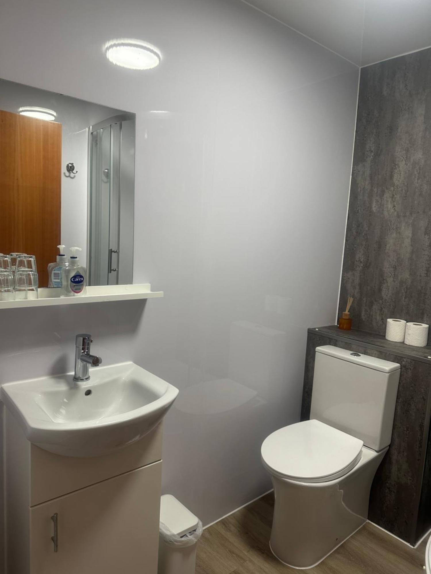 Private Main Door Lovely 2 Bedroom Apartment Edinburgh Bagian luar foto