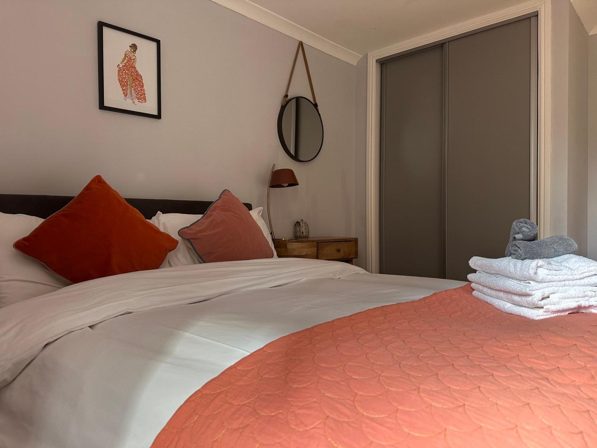 Private Main Door Lovely 2 Bedroom Apartment Edinburgh Bagian luar foto
