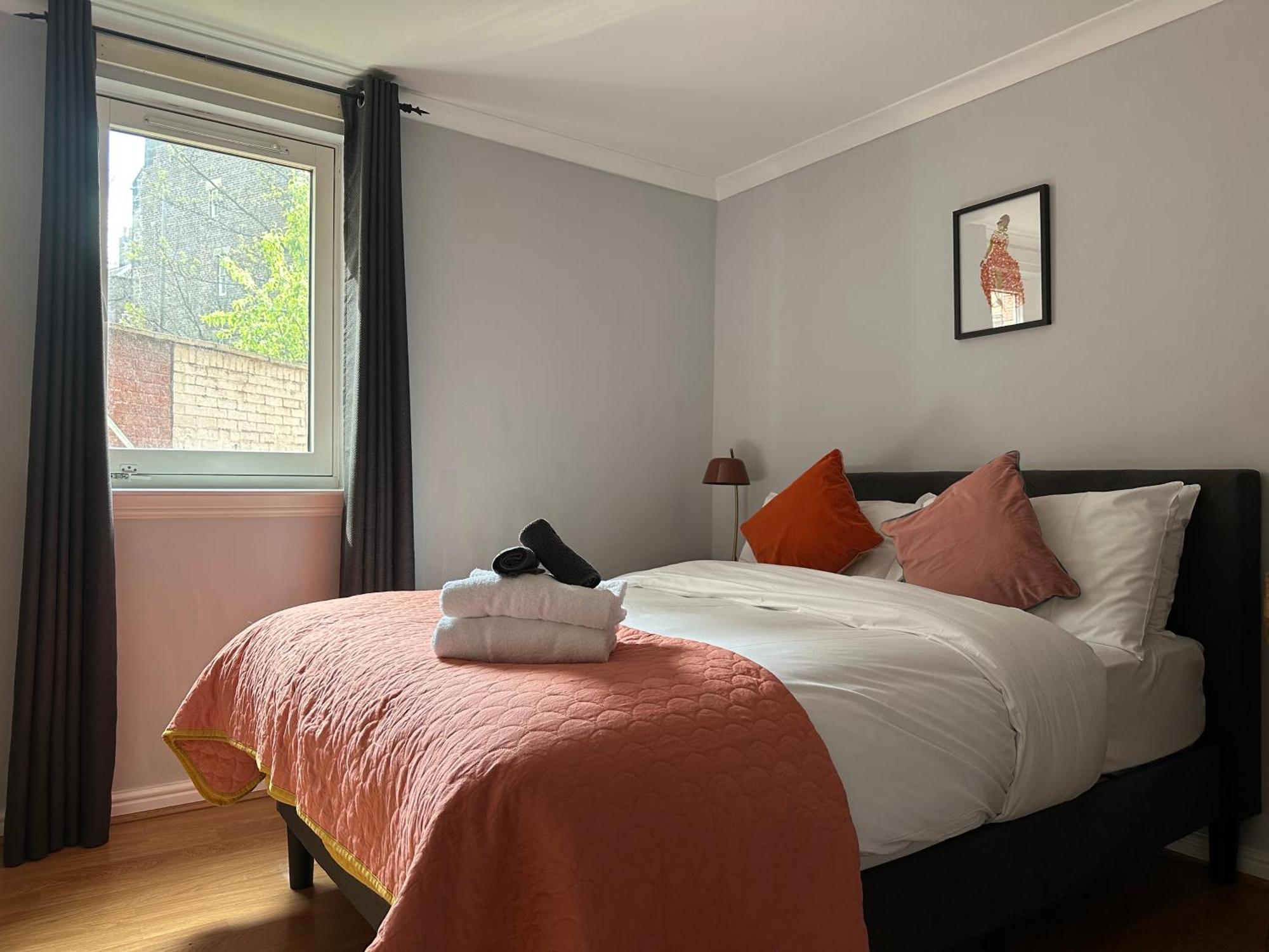 Private Main Door Lovely 2 Bedroom Apartment Edinburgh Bagian luar foto
